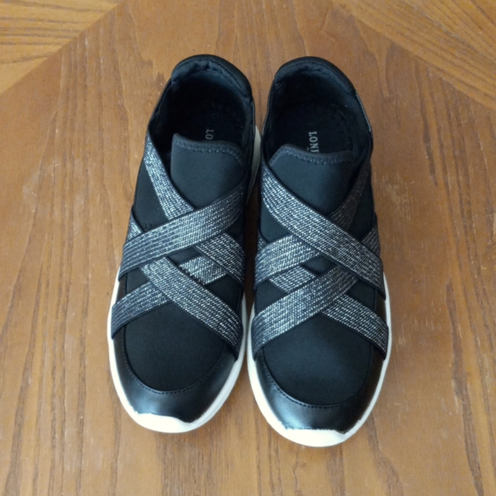 London Fog slip on sneakers